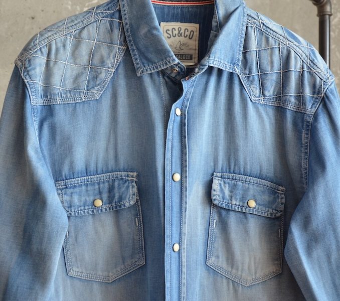 Washed Denim Hemd mit genähten Schulterdetails 44