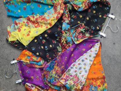 6 bunte Schals